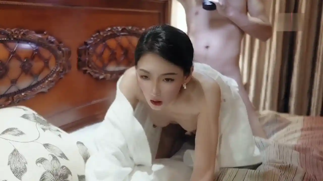 七夕女上司约下属饮酒作乐