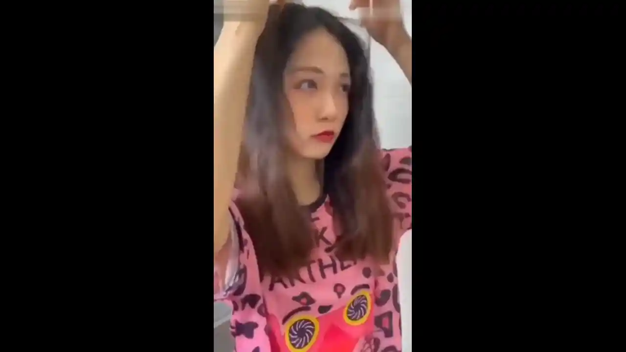 网曝泄密反差婊护士小姐姐吴新园